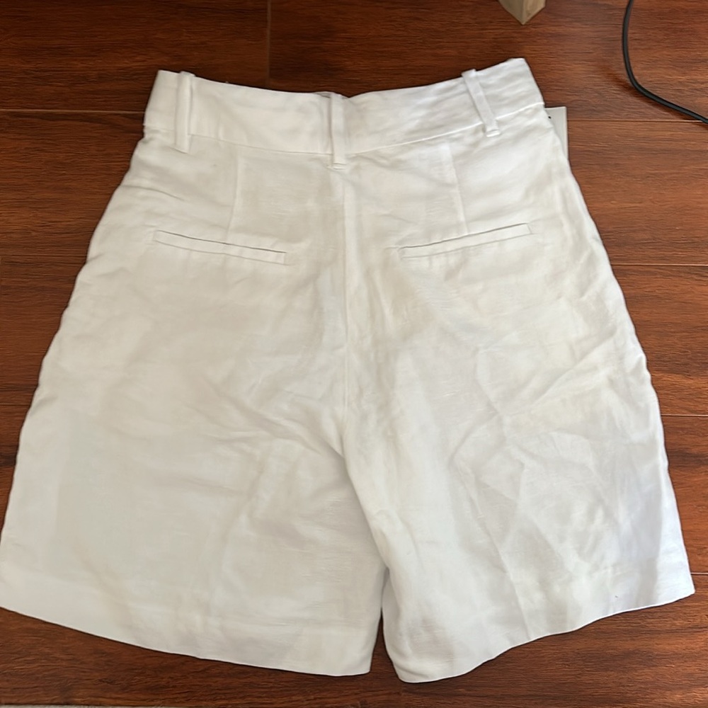 ARITZIA EFFORTLESS LINEN 7” - Picture 8 of 9